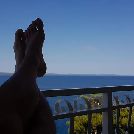 아파트 Sunrise Vid
